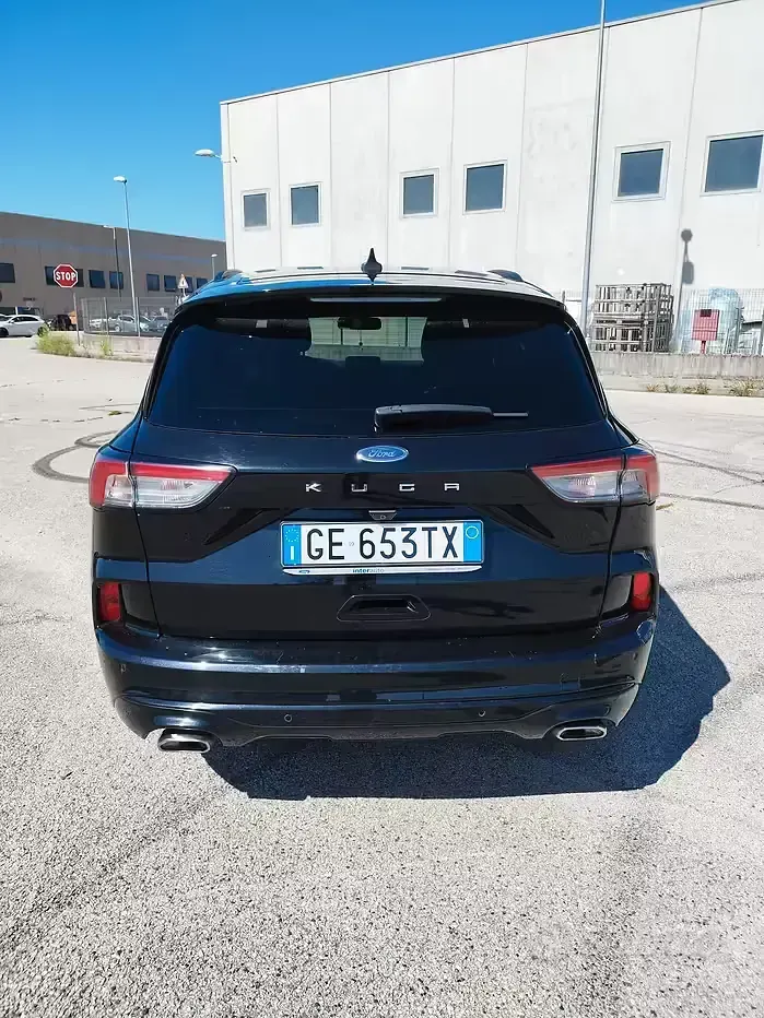 Usata Ford Kuga ST-Line 120 CV (88 kW) 2021 Nero SUV