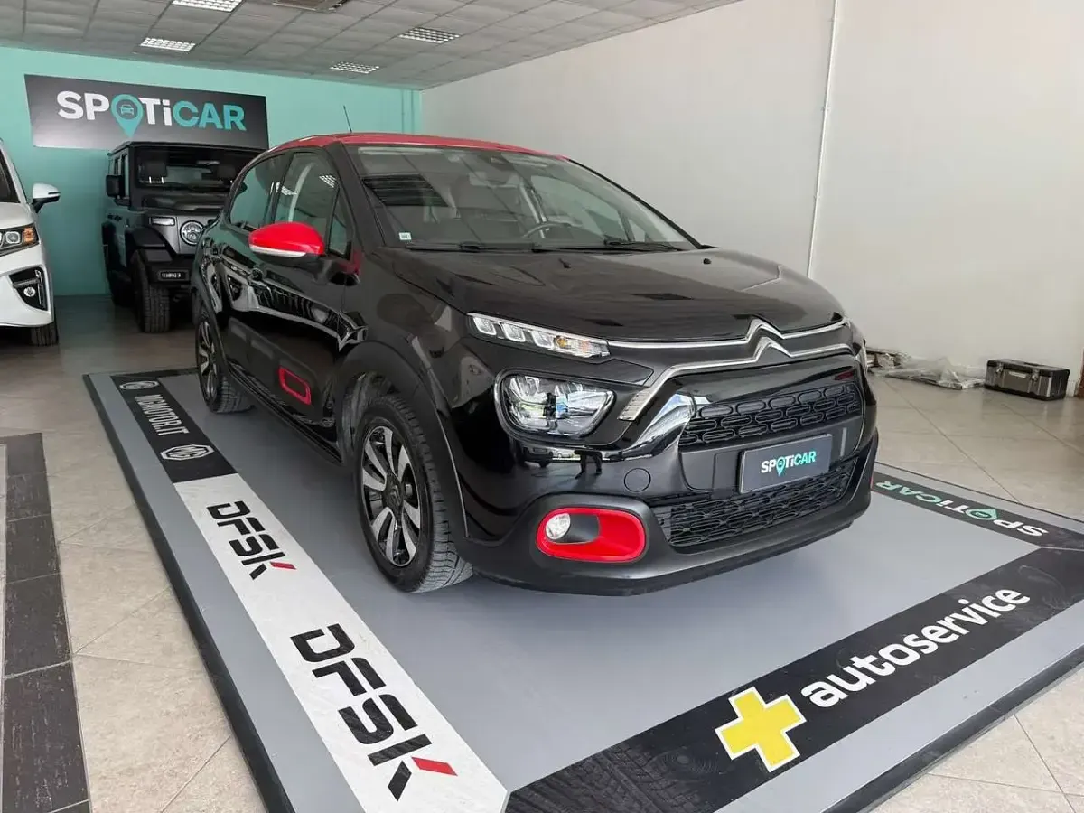 Usata Citroën C3 Shine 102 CV (75 kW) 2023 Nero Utilitaria