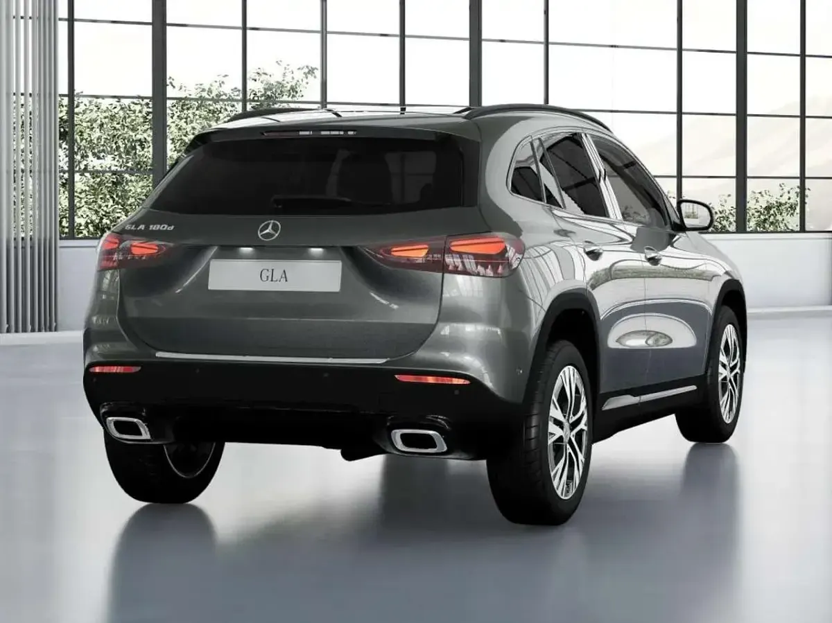 Nuova Mercedes GLA200 Advanced Plus 150 CV (110 kW) 2025 Argento hightech SUV
