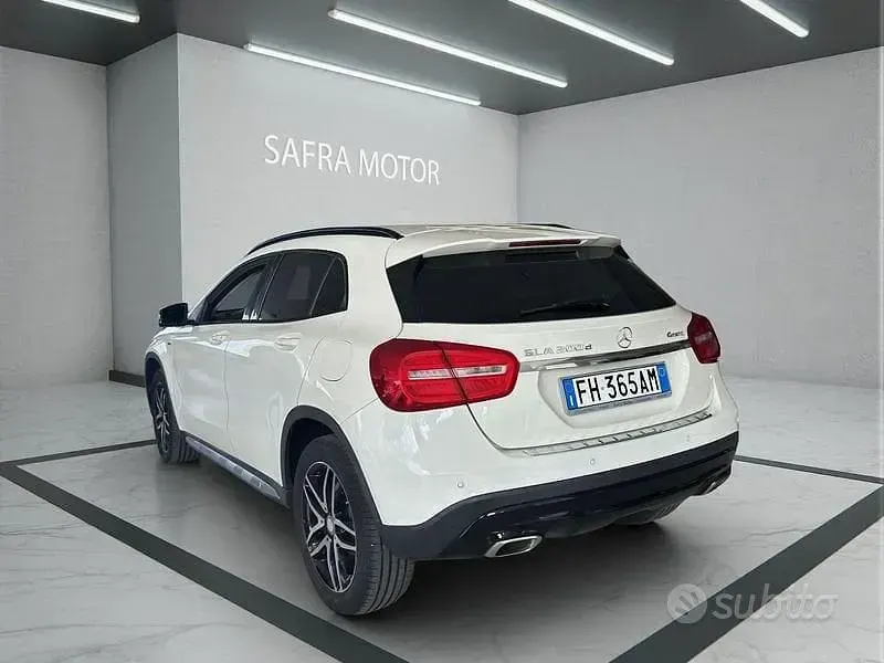 Occasion Mercedes GLA200 136 ch (100 kW) 2017 Blanc SUV