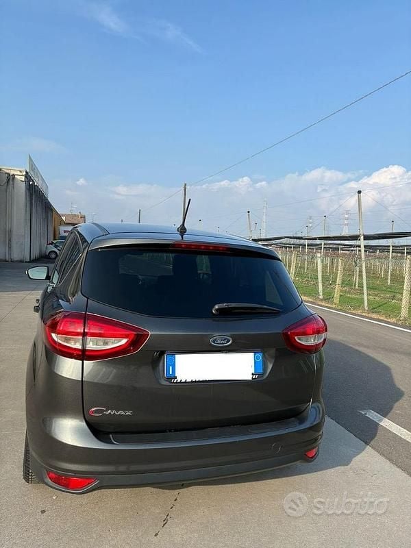 Usata Ford C-MAX Titanium S 120 CV (88 kW) 2017 Grigio Monovolume