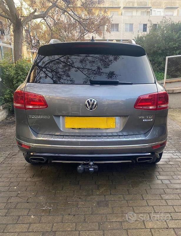 Usata VW Touareg 240 CV (176 kW) 2015 Grigio SUV