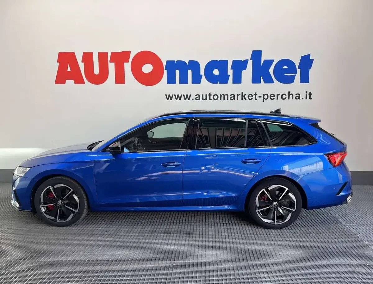 Usata Skoda Octavia RS 245 CV (180 kW) 2022 Blu/azzurro Station wagon