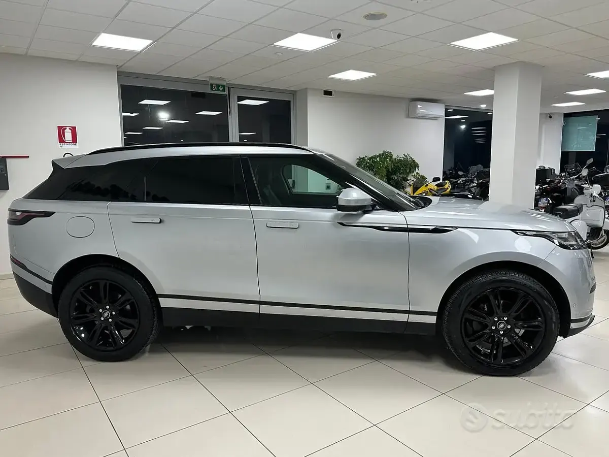 Usata Land Rover Range Rover Velar SE Dynamic 241 CV (177 kW) 2018 Grigio SUV