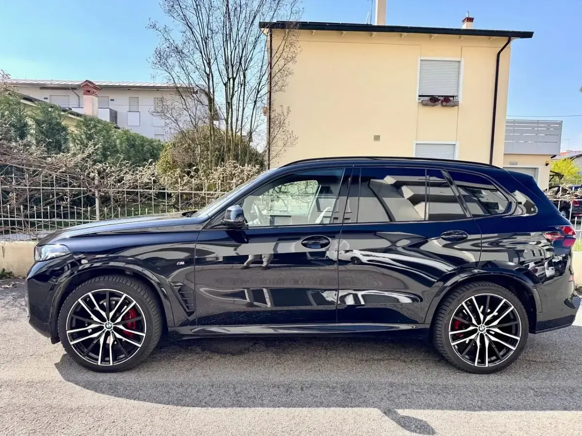 Usata BMW X5 M M Sport 380 CV (279 kW) 2024 Nero SUV