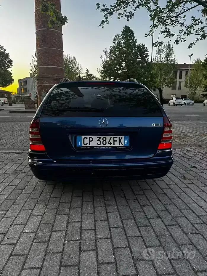 Usata Mercedes C220 150 CV (110 kW) 2004 Station wagon
