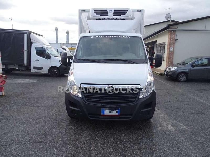 Usata Opel Movano 131 CV (96 kW) 2017 Bianco pastello Monovolume