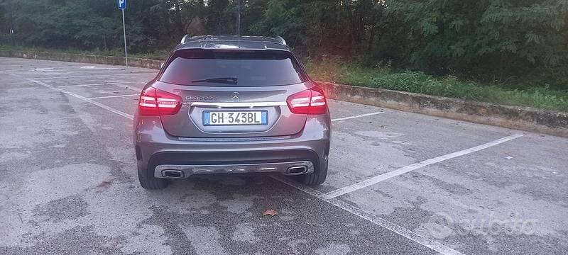 Usata Mercedes GLA200 Premium 136 CV (100 kW) 2018 Grigio SUV