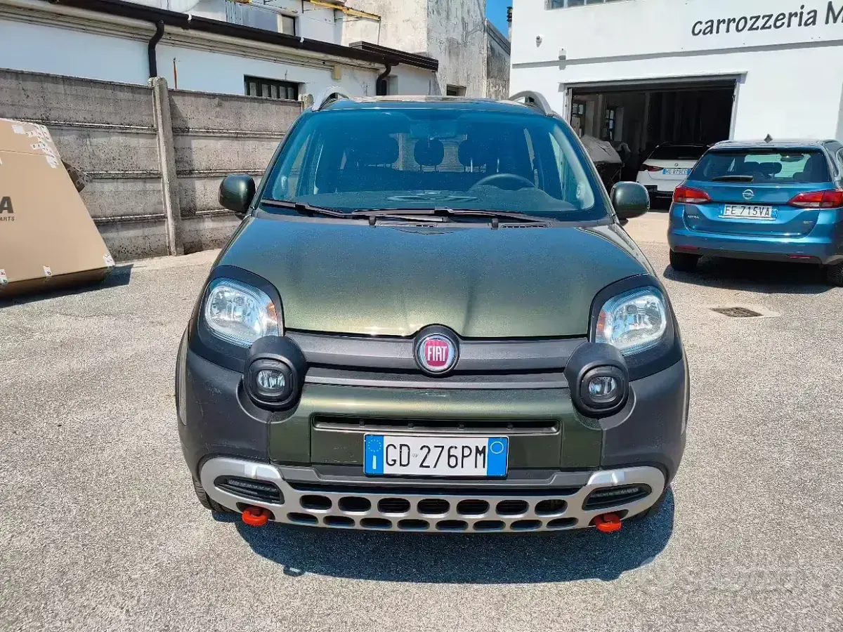 Usata Fiat Panda Cross Cross 85 CV (62 kW) 2021 Verde Utilitaria