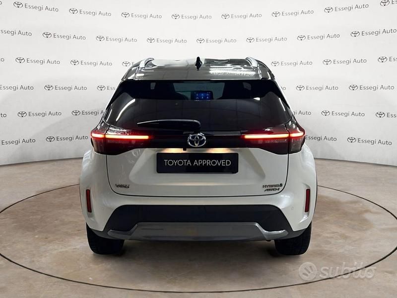 Usata Toyota Yaris Cross 92 CV (67 kW) 2022 Bianco SUV
