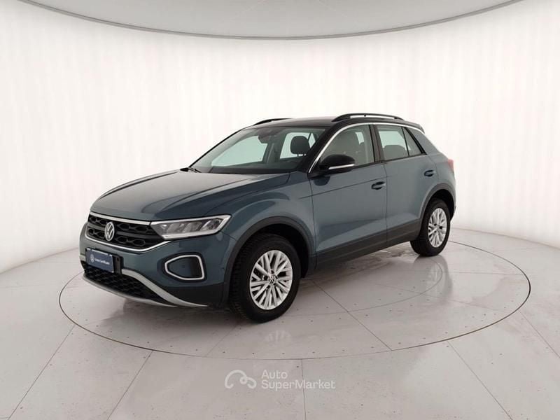 Usata VW T-Roc Life 150 CV (110 kW) 2025 Grigio metallizzato SUV