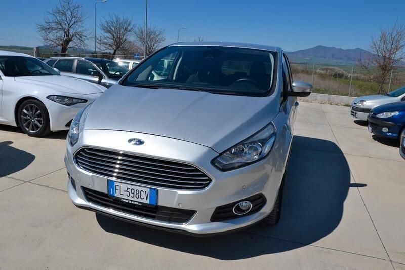 Usata Ford S-MAX Titanium 150 CV (110 kW) 2017 Grigio Monovolume