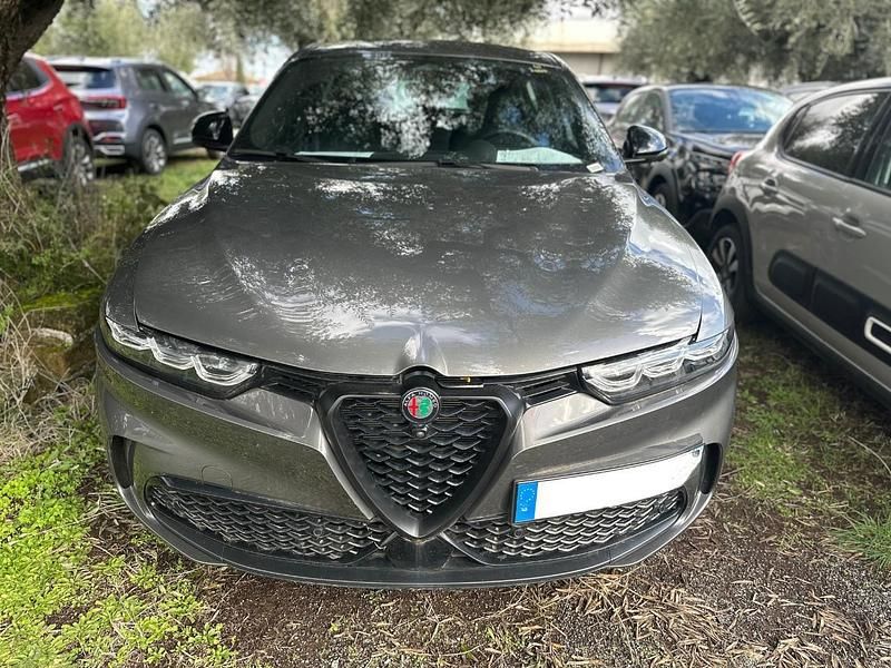 Begagnad Alfa Romeo Tonale Sprint 131 HK (96 kW) 2023 Blå SUV