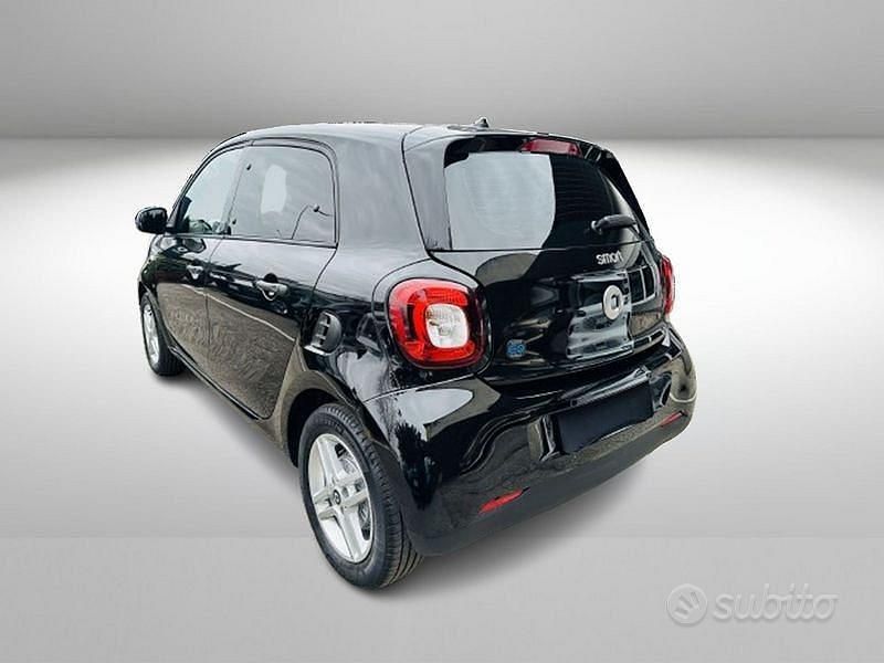 Usata Smart ForFour Electric Drive Pure 41 kW (56 CV) 2021 Nero Berlina