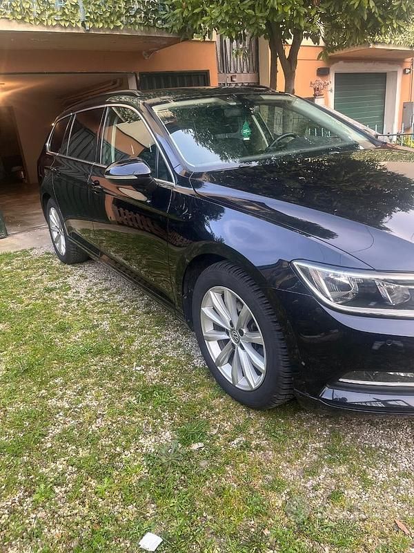 Usata VW Passat Highline 150 CV (110 kW) 2015 Nero Station wagon