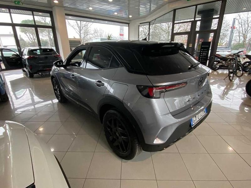 Usata Opel Mokka GS Line 131 CV (96 kW) 2023 Grigio SUV