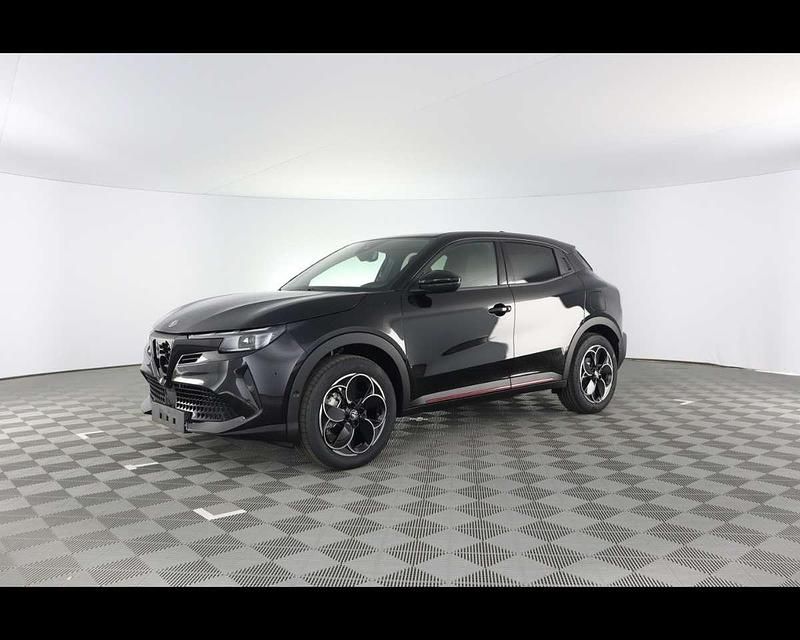 Nuova Alfa Romeo Junior Edizione Speciale 61 kW (84 CV) 2026 Nero tortona SUV
