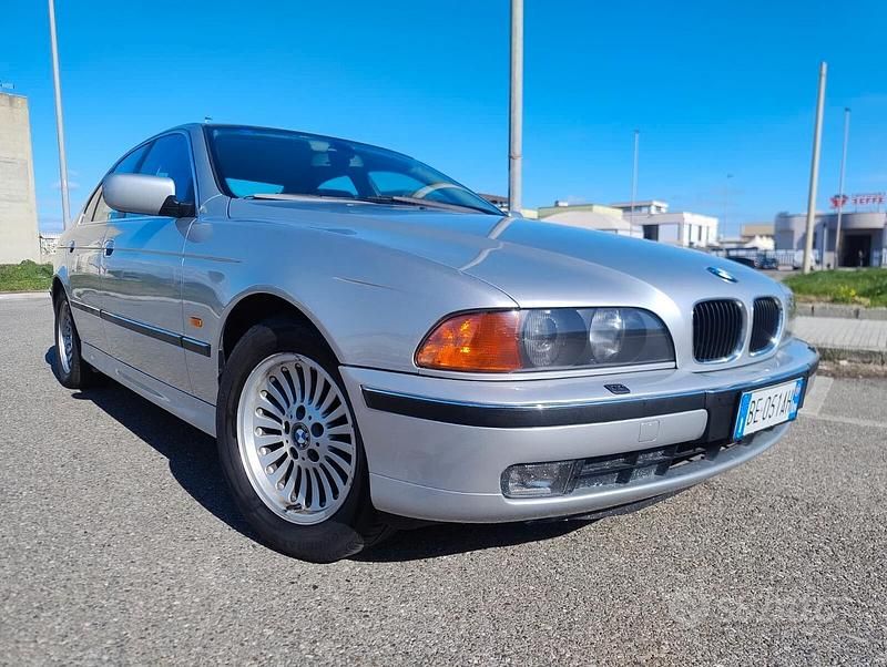 Usata BMW 520 Efficient Dynamics 149 CV (109 kW) 1999 Grigio Berlina