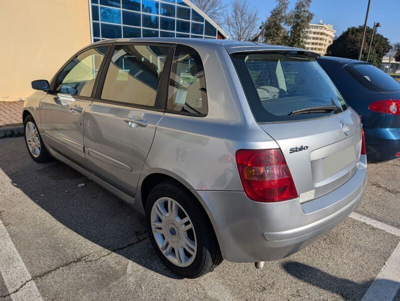 Usata Fiat Stilo 150 CV (110 kW) 2005 Argento Berlina