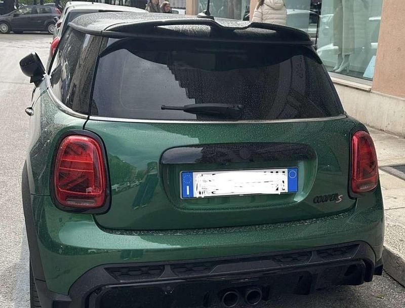 Usata Mini John Cooper Works 178 CV (130 kW) 2024 Verde Utilitaria
