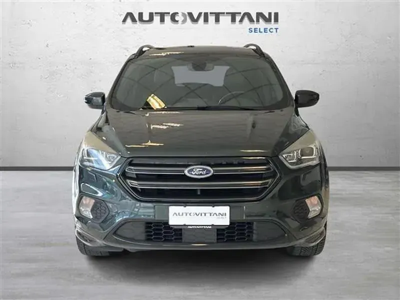 Usata Ford Kuga ST-Line 120 CV (88 kW) 2017 Verde SUV