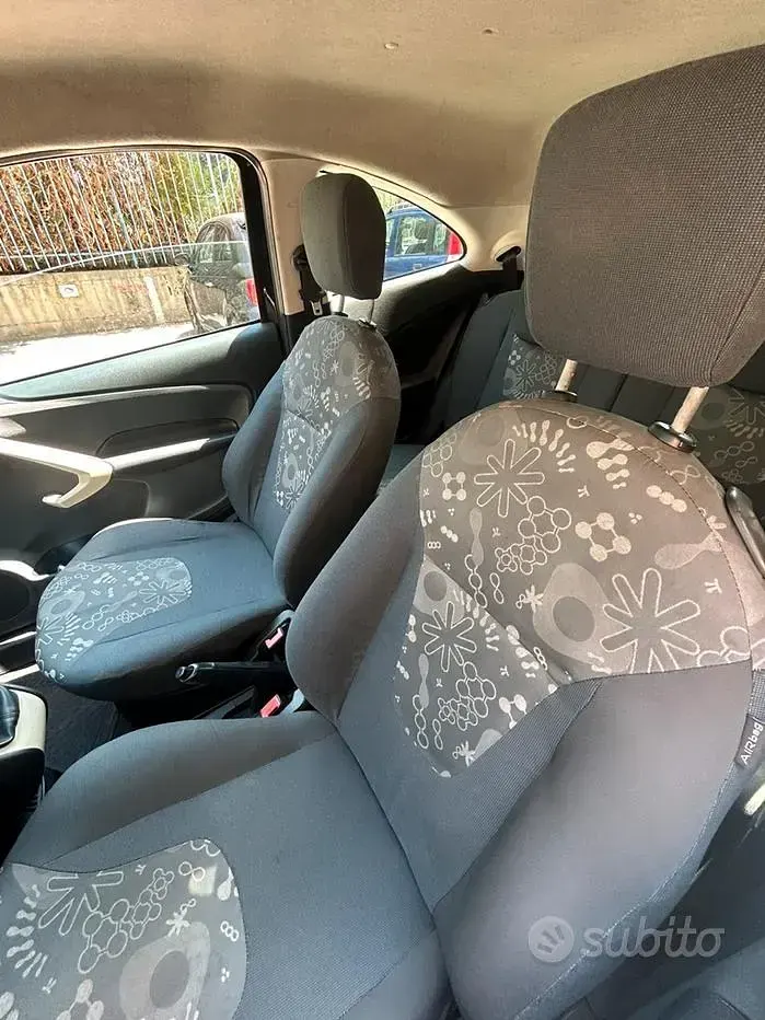 Usata Ford Ka 75 CV (55 kW) 2011 Nero Utilitaria