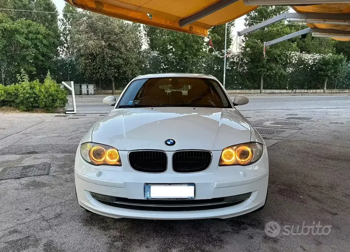 Usata BMW 120 177 CV (130 kW) 2010 Bianco Utilitaria