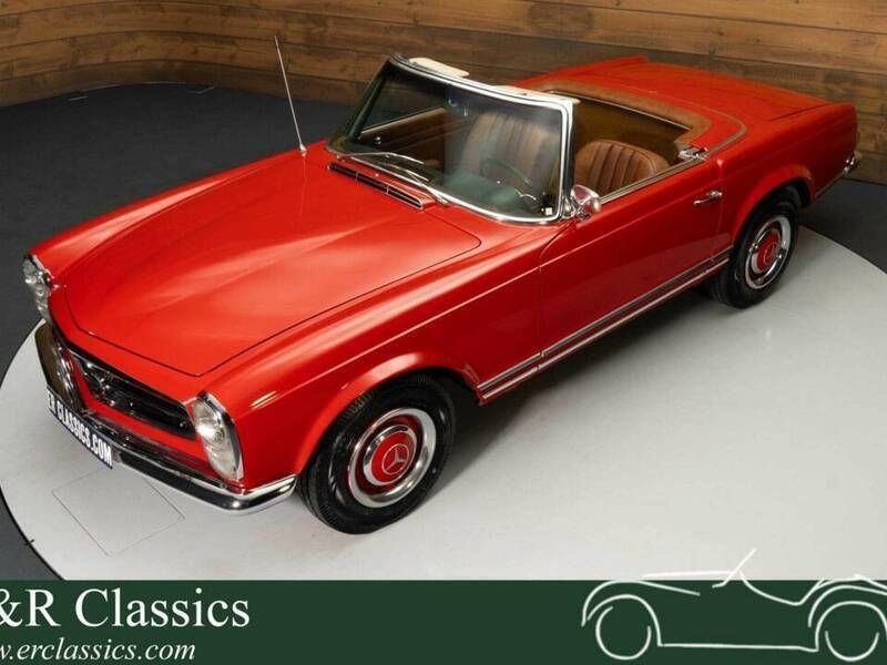 Rosso Usata 1967 Mercedes 230 Cabrio | 109.950 € - Immagine 1/4