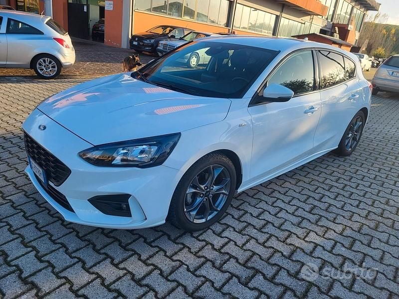Bianco Usata 2020 Ford Focus ST-Line Berlina | 16.900 € (Cara) - Immagine 1/4