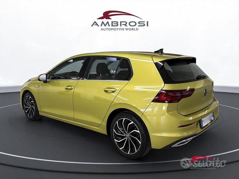 Usata VW Golf VIII Style 150 CV (110 kW) 2020 Giallo