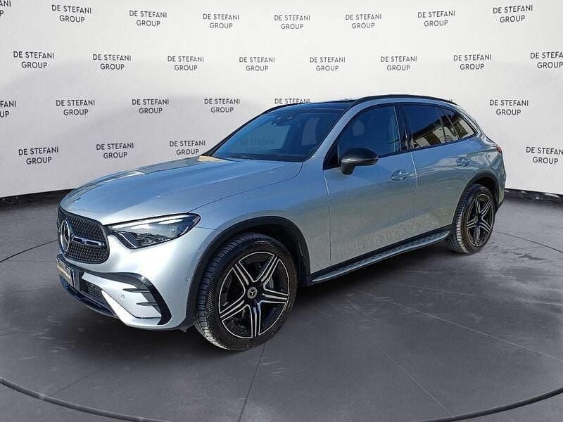 Usata Mercedes GLC220 AMG Line Premium Plus 197 CV (144 kW) 2023 Argento hightech SUV