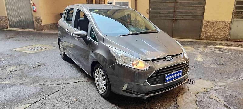 Usata Ford B-MAX Business Edition 90 CV (66 kW) 2017 Grigio scuro Monovolume