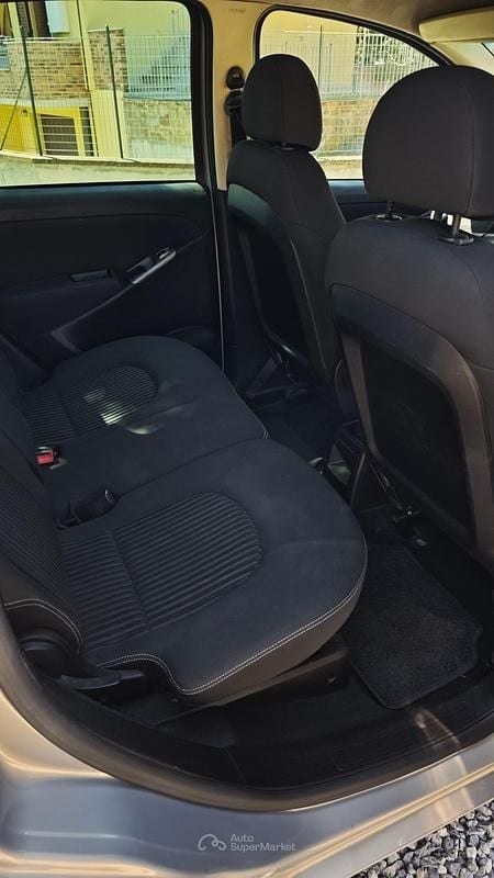 Usata Lancia Musa 77 CV (56 kW) 2010 Beige Monovolume