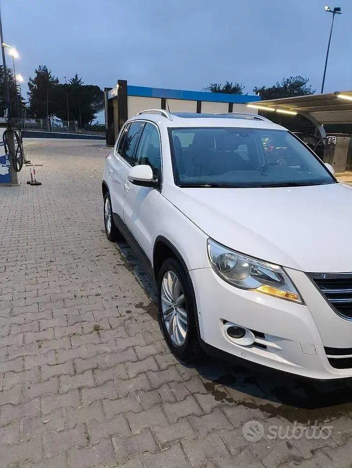 Usata VW Tiguan 140 CV (102 kW) 2011 Bianco SUV