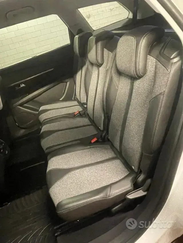 Usata Peugeot 5008 Allure 131 CV (96 kW) 2018 Bianco SUV