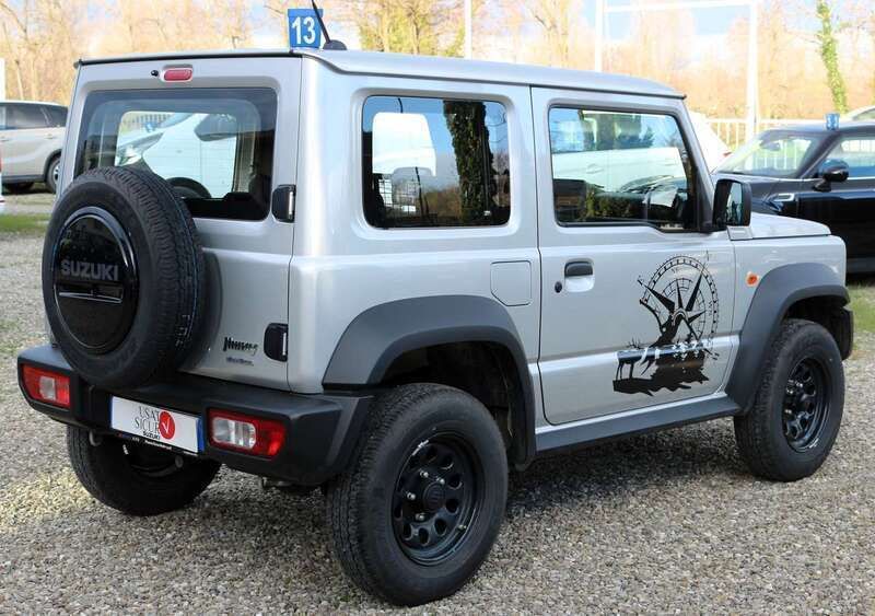 Usata Suzuki Jimny 102 CV (75 kW) 2022 Argento siberia SUV