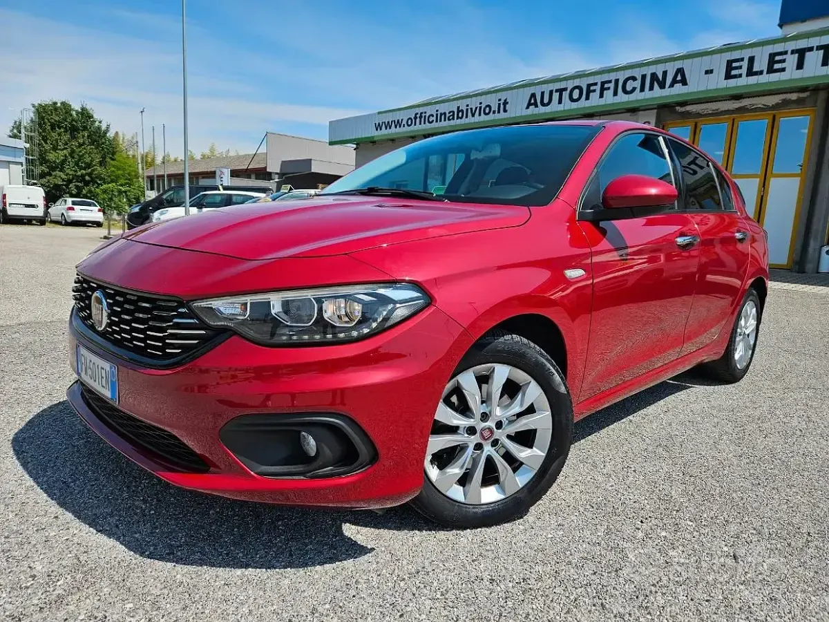 Occasion Fiat Tipo Lounge 120 ch (88 kW) 2019 Rouge Berline