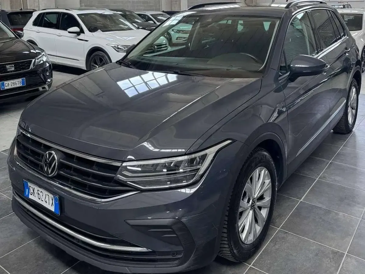Usata VW Tiguan Life 150 CV (110 kW) 2022 Grigio SUV