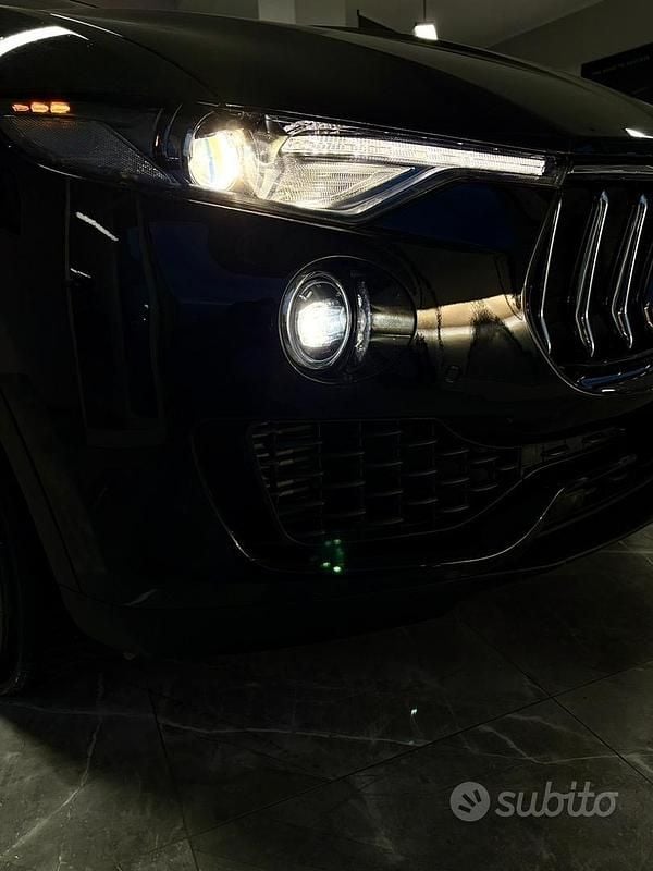 Usata Maserati Levante GranLusso 350 CV (257 kW) 2021 Nero SUV