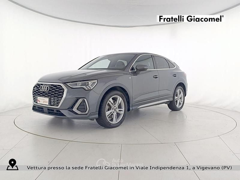 Grigio daytona perlato Usata 2024 Audi Q3 Sportback S-Line SUV | 48.900 € (Molto cara) - Immagine 1/4