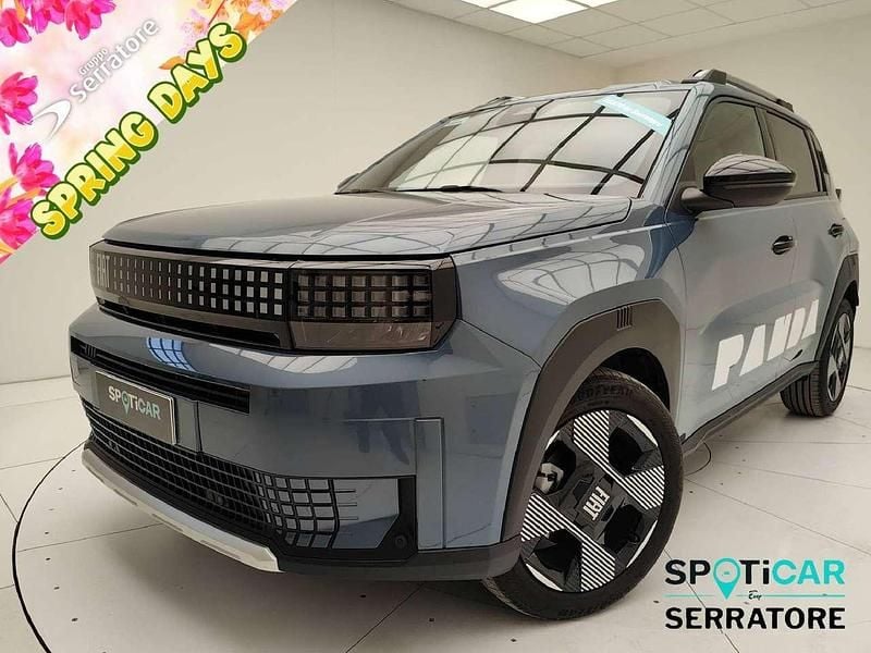 Usata Fiat Grande Panda La Prima 110 CV (80 kW) 2025 Blu Utilitaria