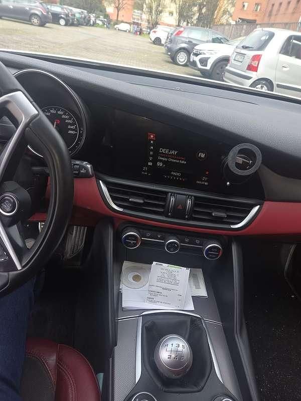 Usata Alfa Romeo Giulia Business 179 CV (131 kW) 2017 Berlina