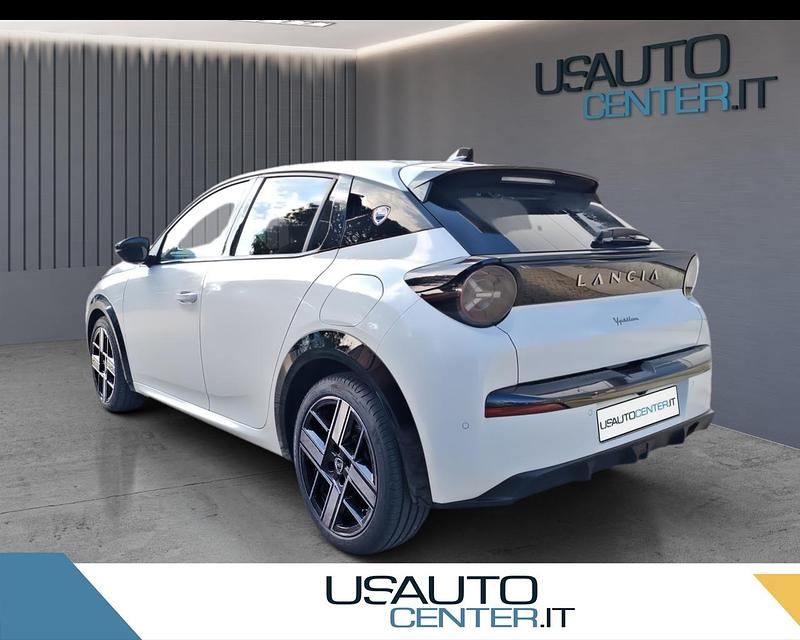 Usata Lancia Ypsilon 110 CV (80 kW) 2025 Utilitaria
