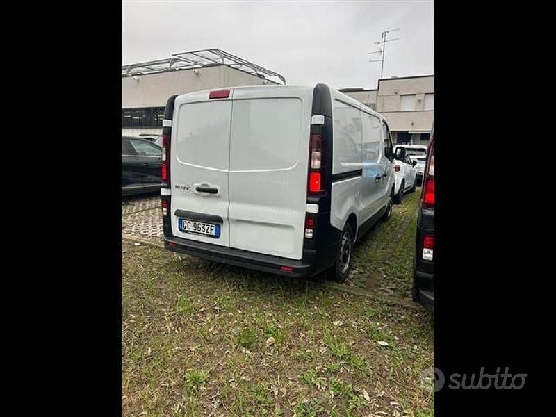 Usata Renault Trafic 120 CV (88 kW) 2021 Bianco Monovolume