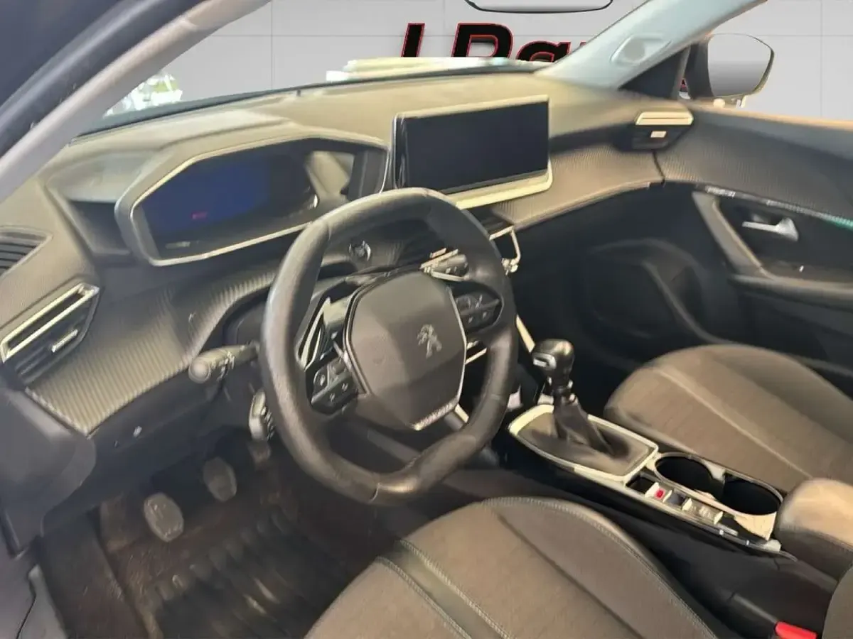 Usata Peugeot 2008 Allure 110 CV (80 kW) 2022 Grigio SUV