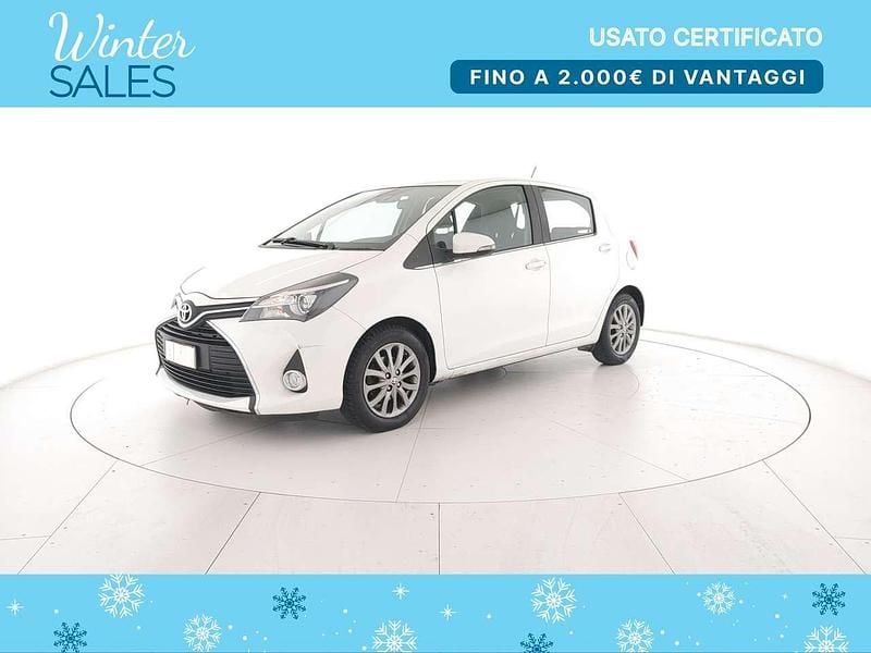 Usata Toyota Yaris Active 69 CV (50 kW) 2017 Bianco Berlina