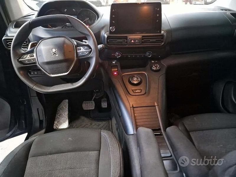 Usata Peugeot Rifter Allure 131 CV (96 kW) 2020 Blu Monovolume