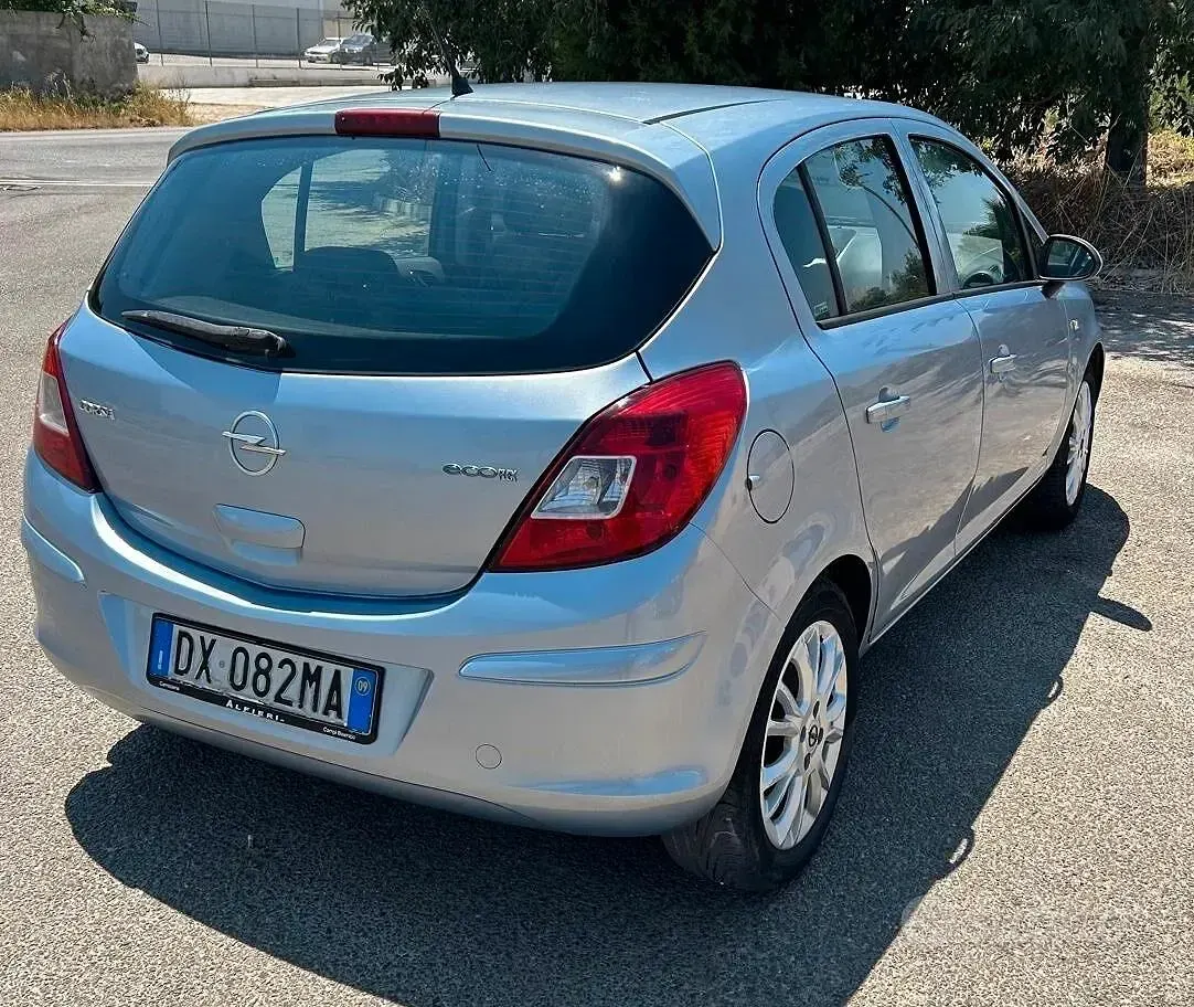 Usata Opel Corsa Club 75 CV (55 kW) 2009 Grigio Utilitaria