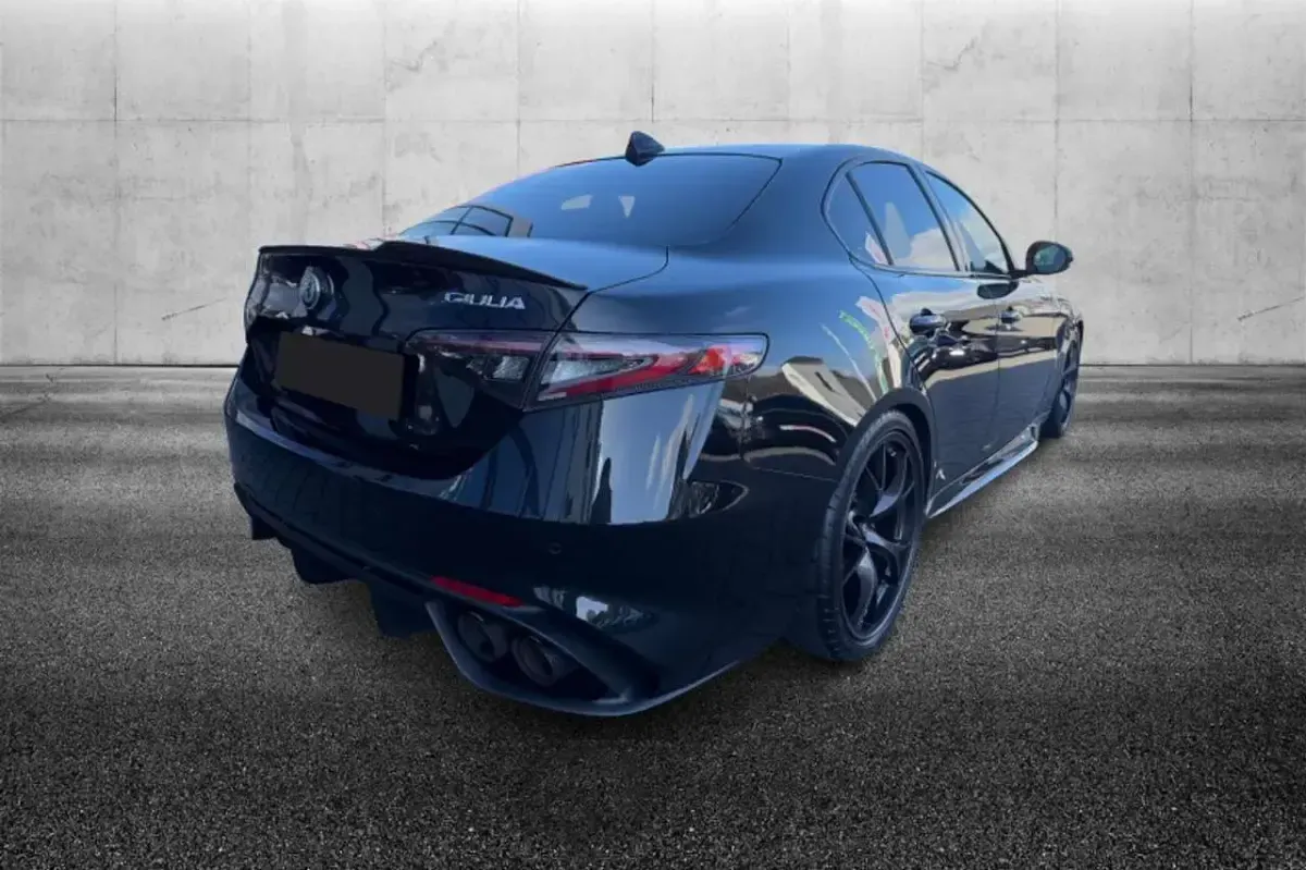 Gebraucht Alfa Romeo Giulia Quadrifoglio 510 PS (375 kW) 2023 Schwarz Limousine