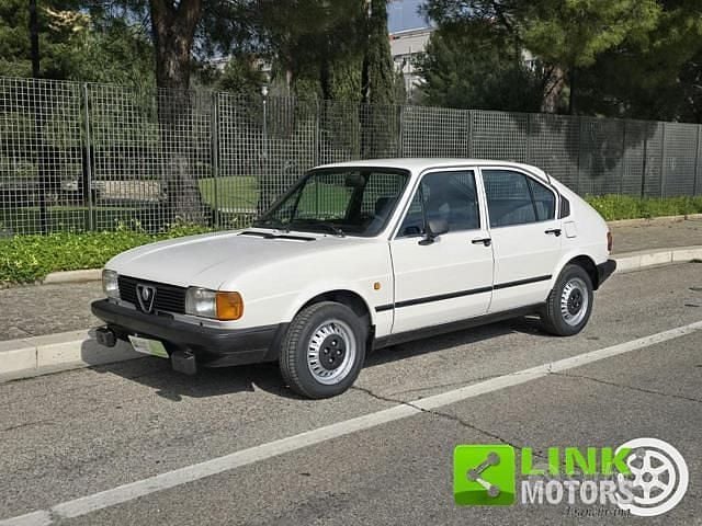Usata Alfa Romeo Alfasud 68 CV (50 kW) 1983 Bianco Berlina